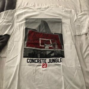 Men’s Tee - 2 Monkeys - Concrete Jungle Size L